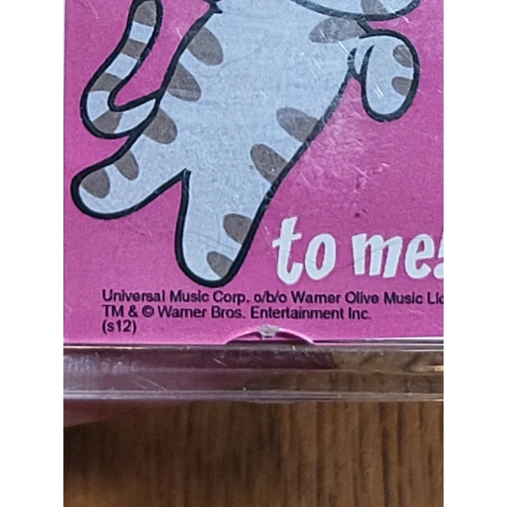 Big Bang Theory Pink Sing‎ Soft Kitty Plastic Keychain